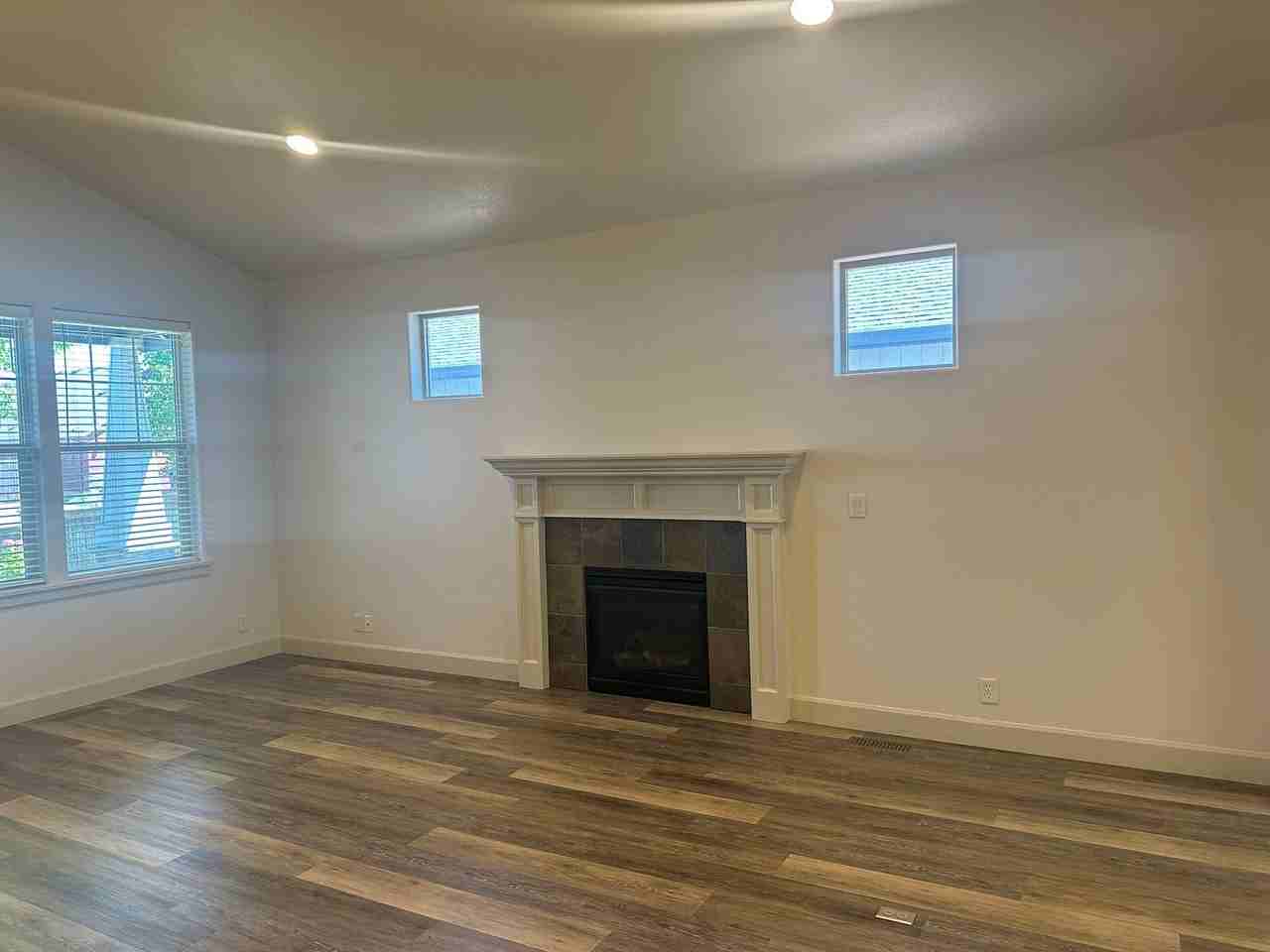 167 Sw Quince St - Photo 6 of 35
