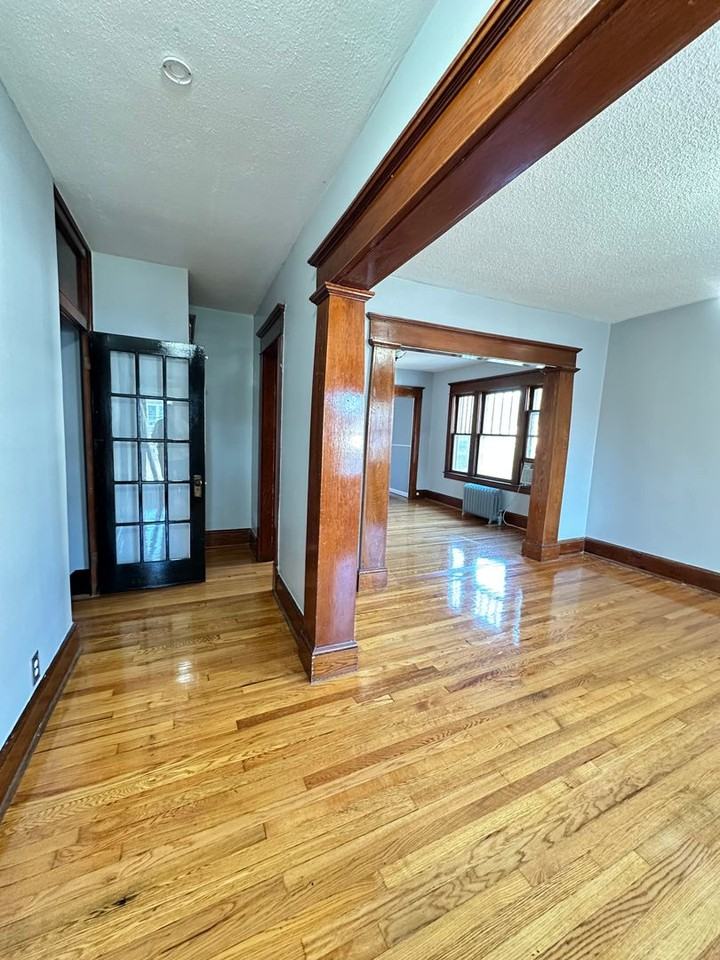 20 Elmwood Ave - Photo 3 of 11
