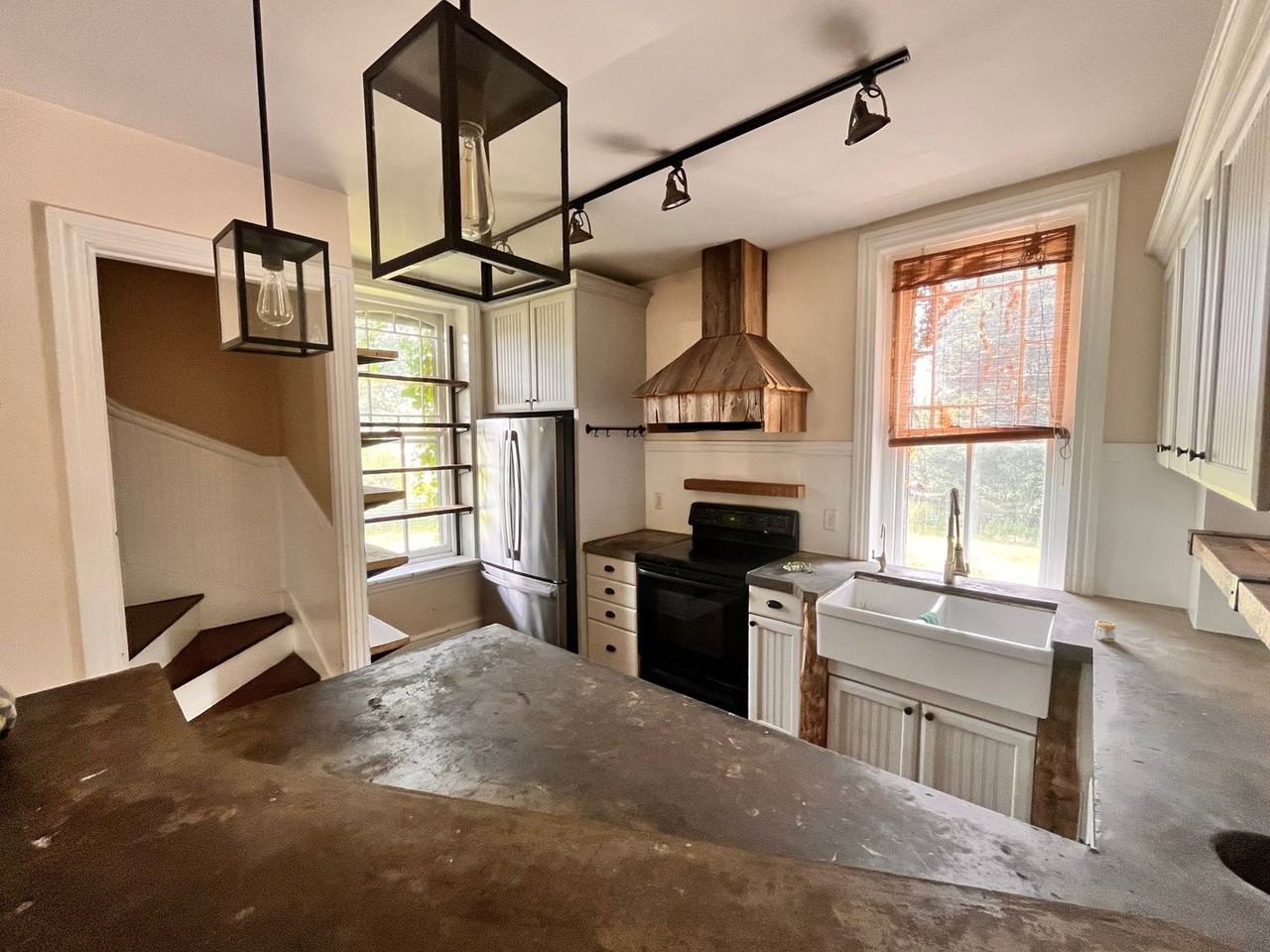 4811 Horseshoe Pike - Photo 2 of 13