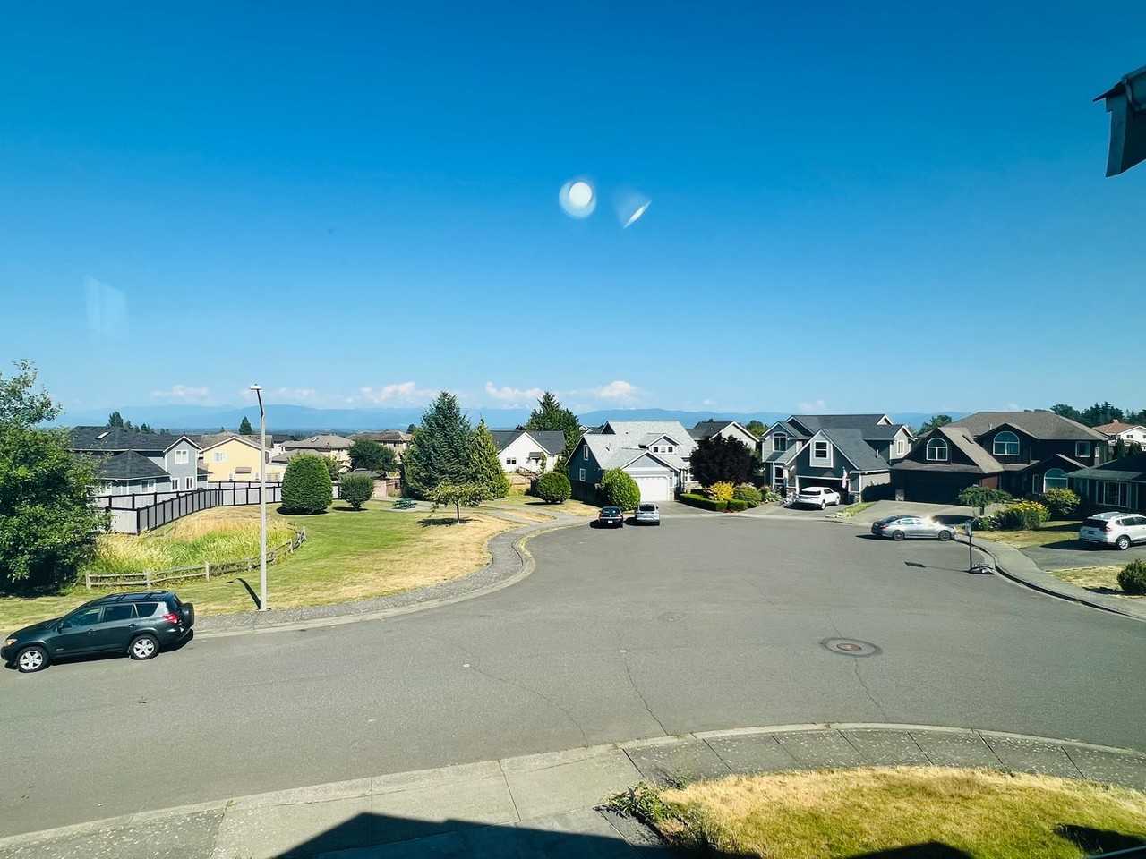 2650 Glenmore St - Photo 3 of 41