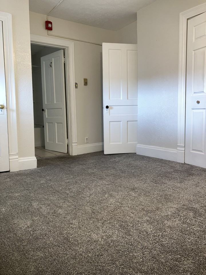 316 S Spring Ave #2 - Photo 2 of 4