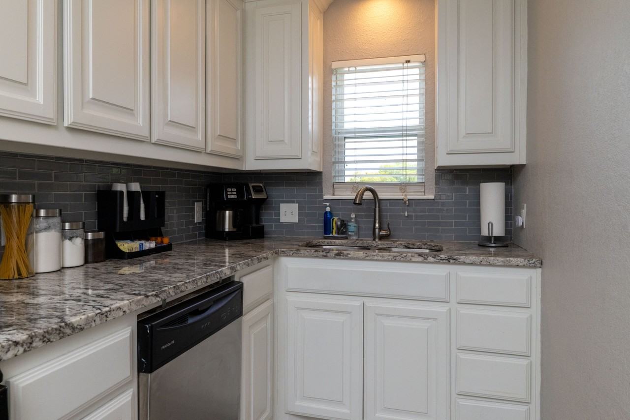 2213 Park Hill Dr #NA - Photo 7 of 42