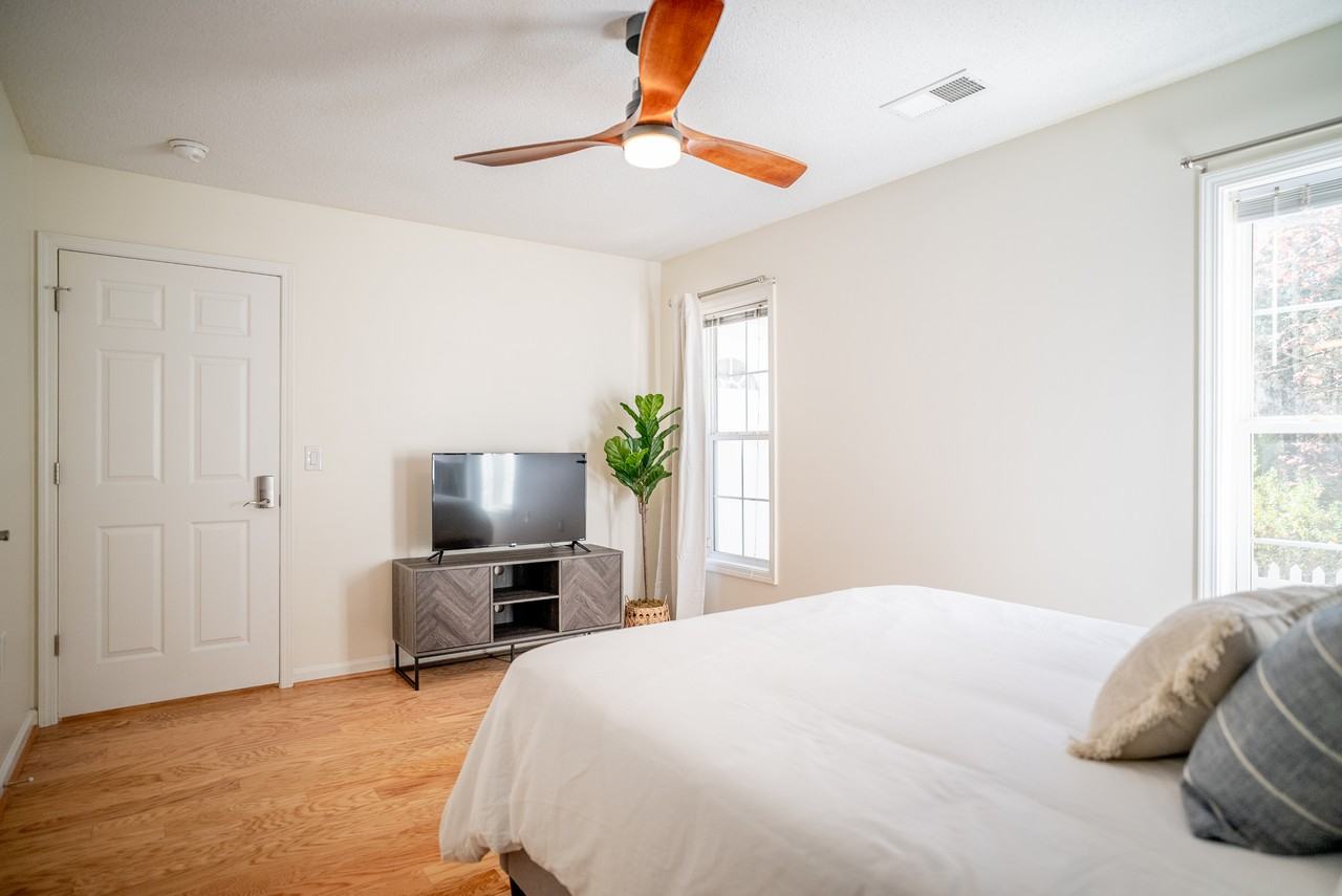 2510 Gordon Glen Ct #100 - Photo 5 of 15