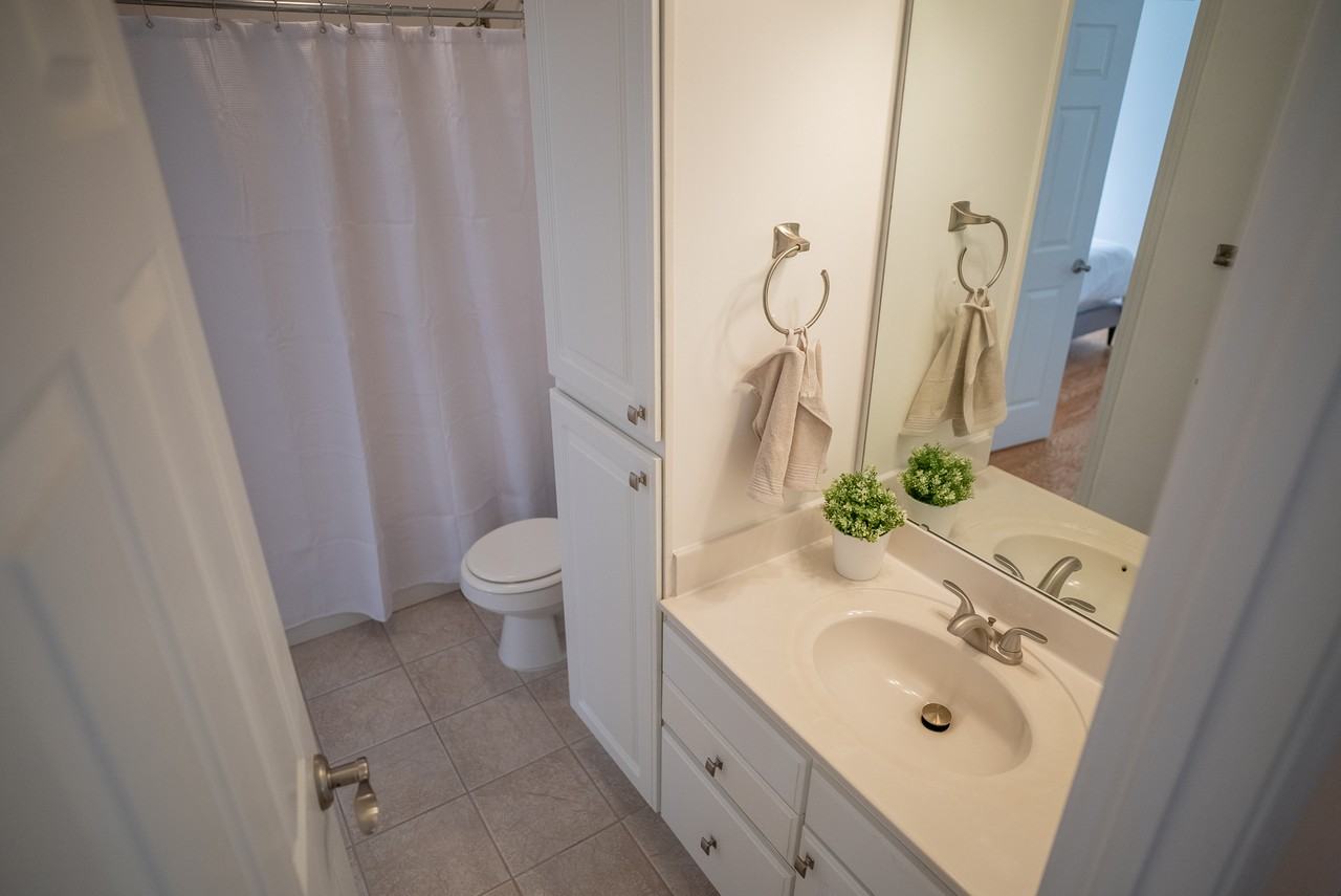 2510 Gordon Glen Ct #100 - Photo 6 of 15