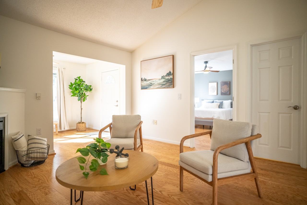 2510 Gordon Glen Ct #100 - Photo 2 of 15