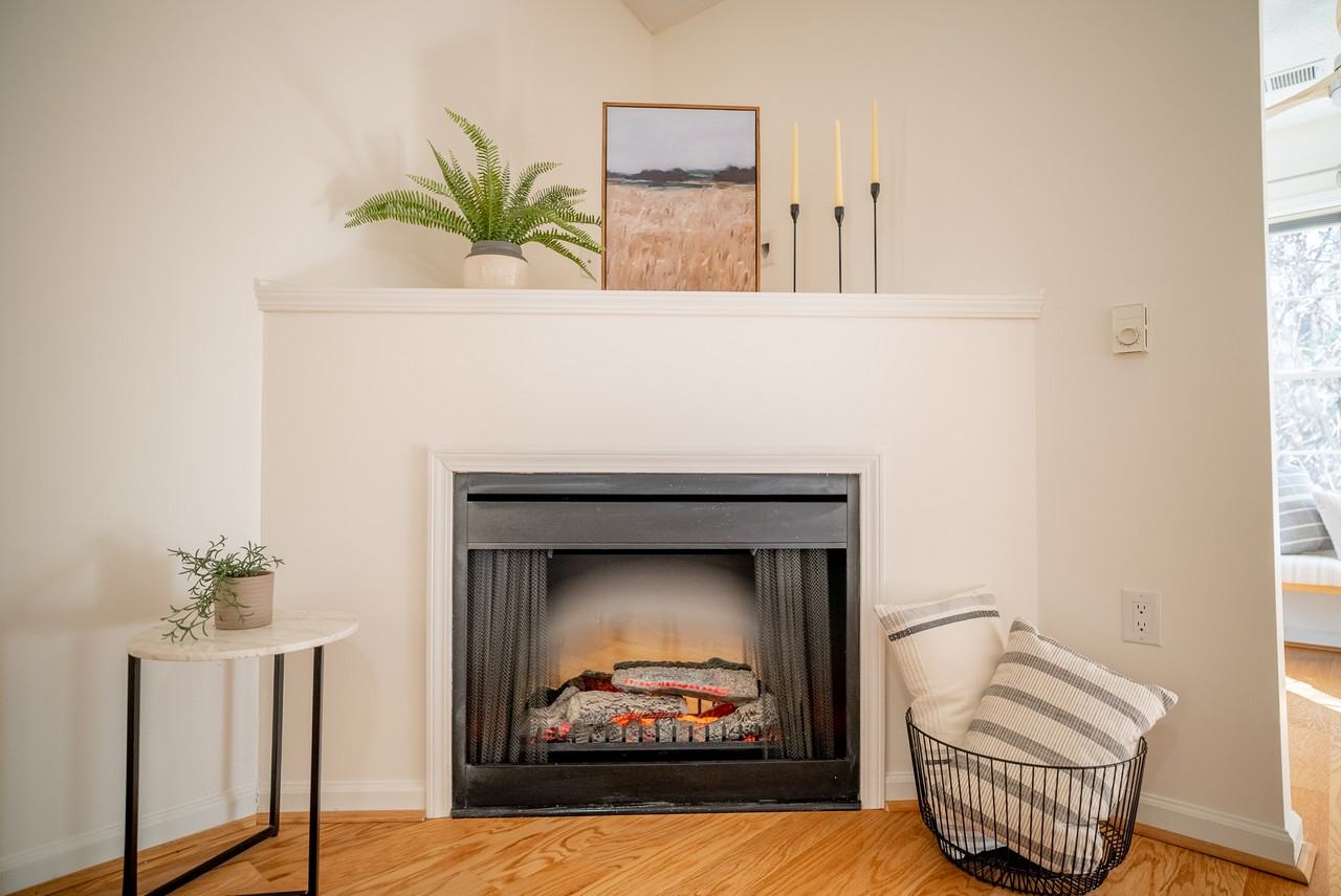 2510 Gordon Glen Ct #100 - Photo 4 of 15