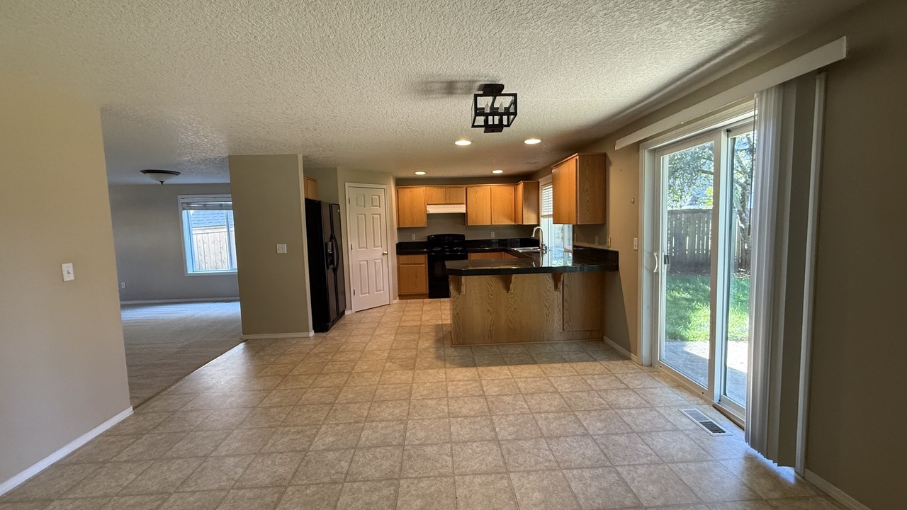 16316 Ne 43rd Way #NA - Photo 5 of 18