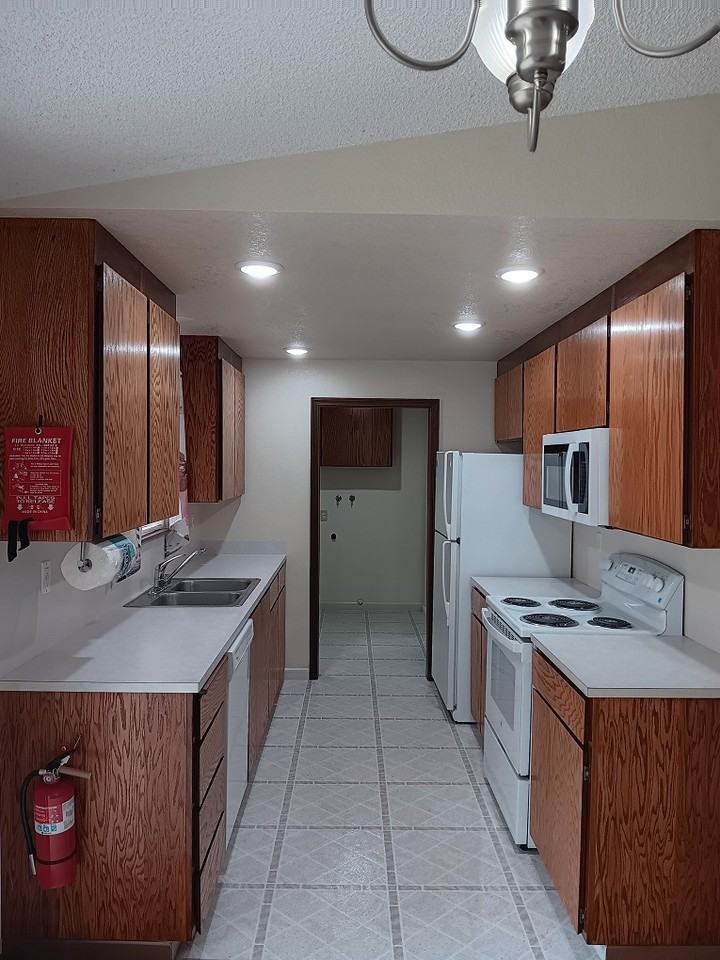 16506 16th Avenue Court East - Photo 4 of 28