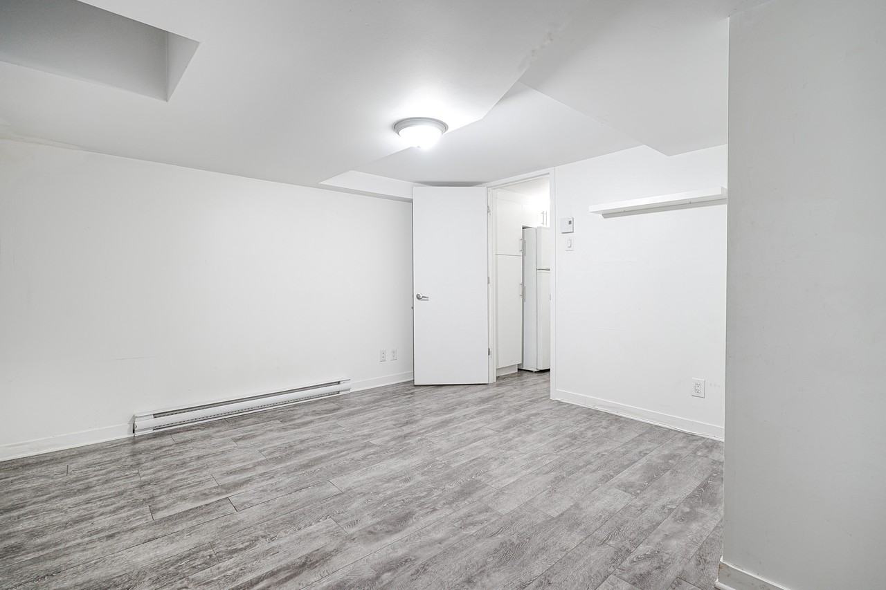 4105 Av Papineau #4105B - Photo 2 of 12