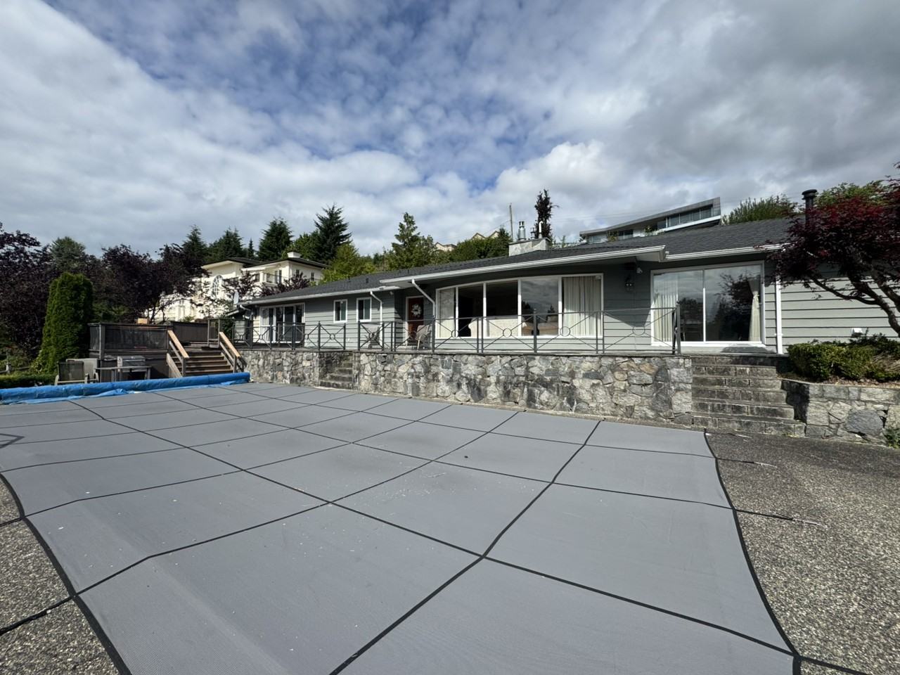 Eyremount Dr - Photo 6 of 17