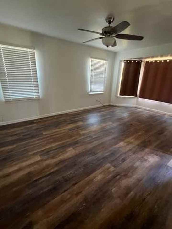 441 Brockmann Dr - Photo 2 of 5