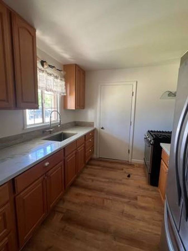 441 Brockmann Dr - Photo 3 of 5