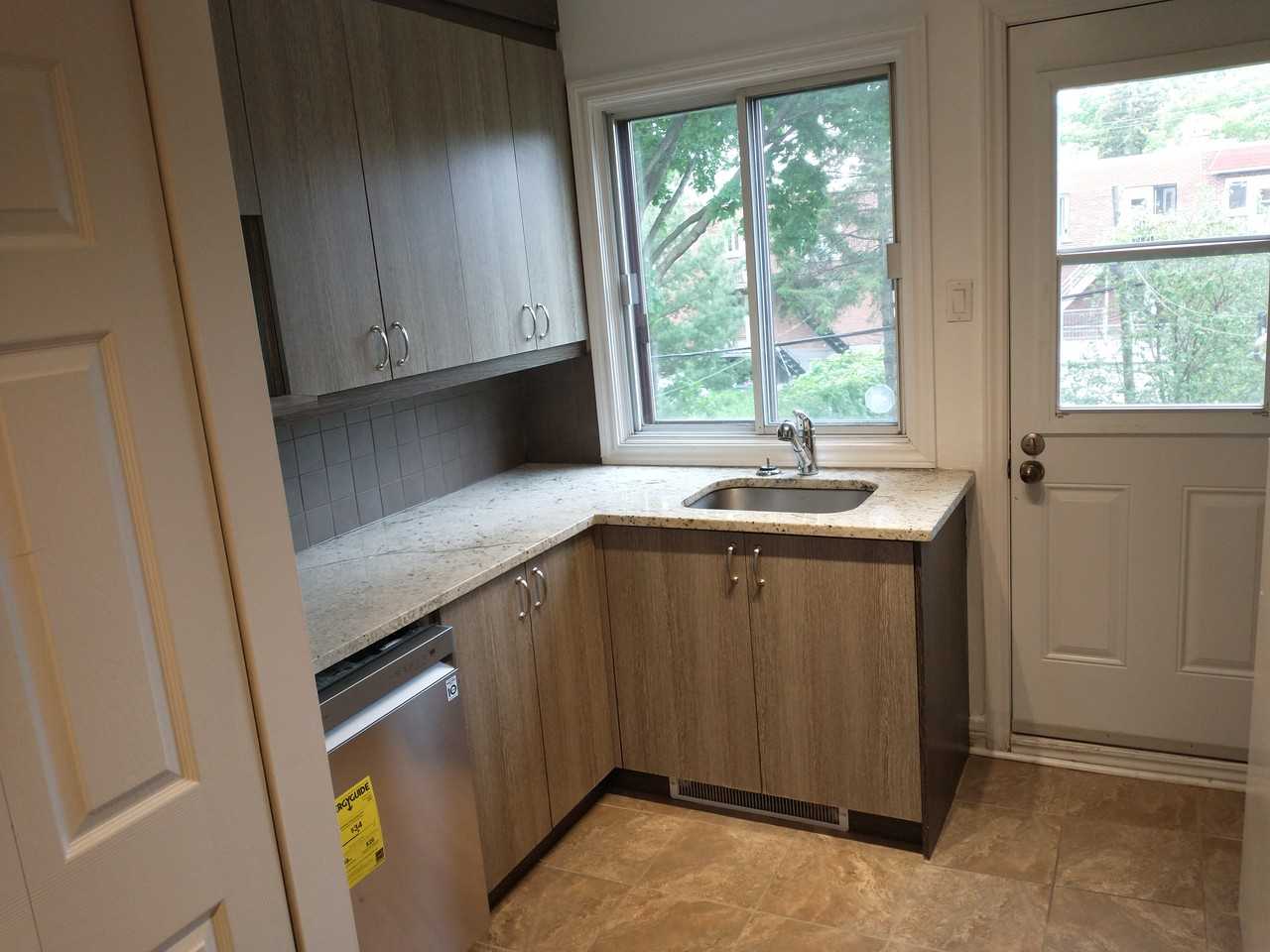 6420 Avenue McLynn - Photo 3 of 10