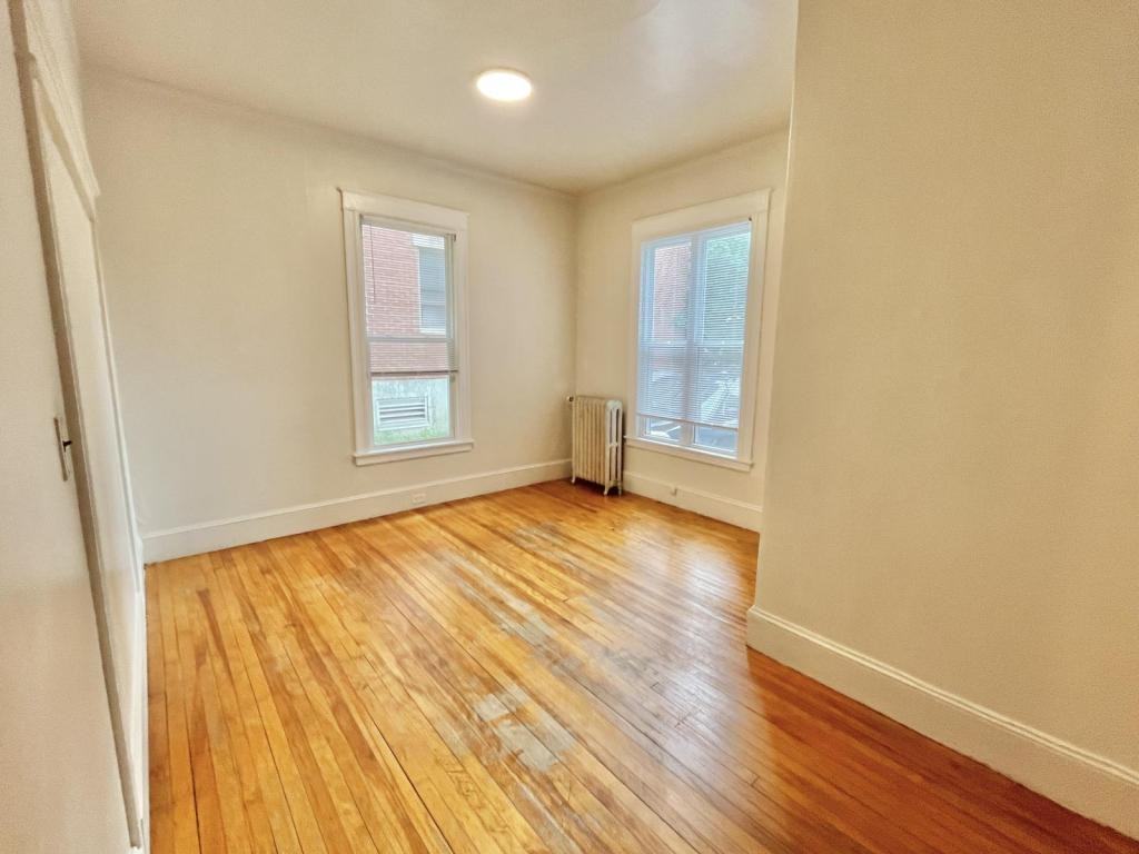 237 High St Apt 3 - Photo 3 of 11