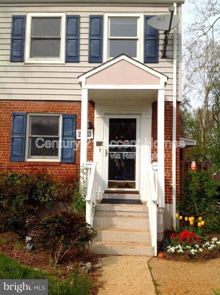 2032 Arlington Ter - Photo 3 of 10
