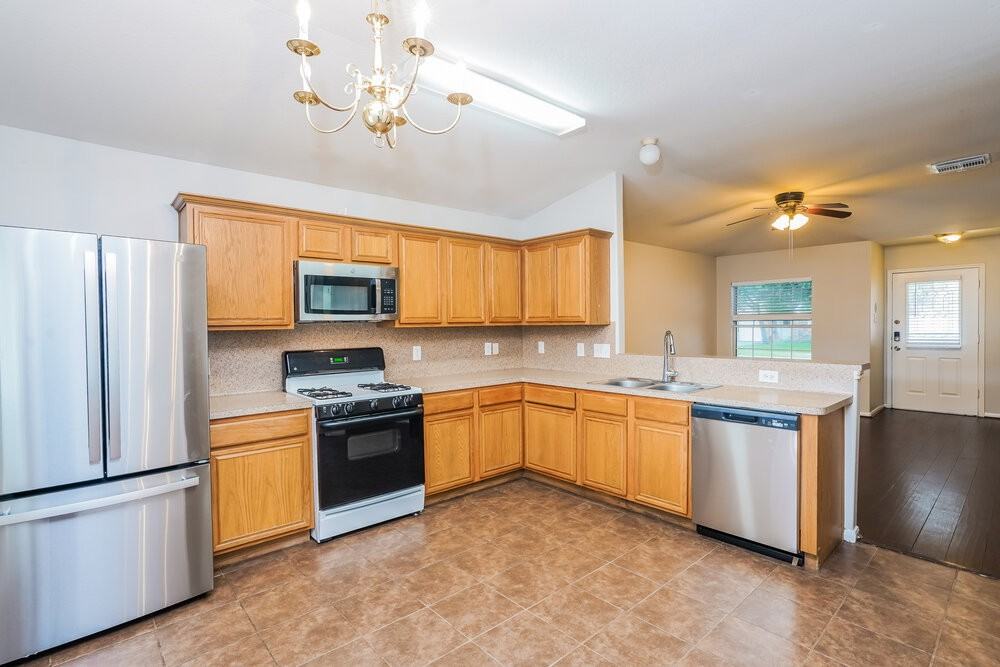 20922 Neelie Ct - Photo 6 of 16