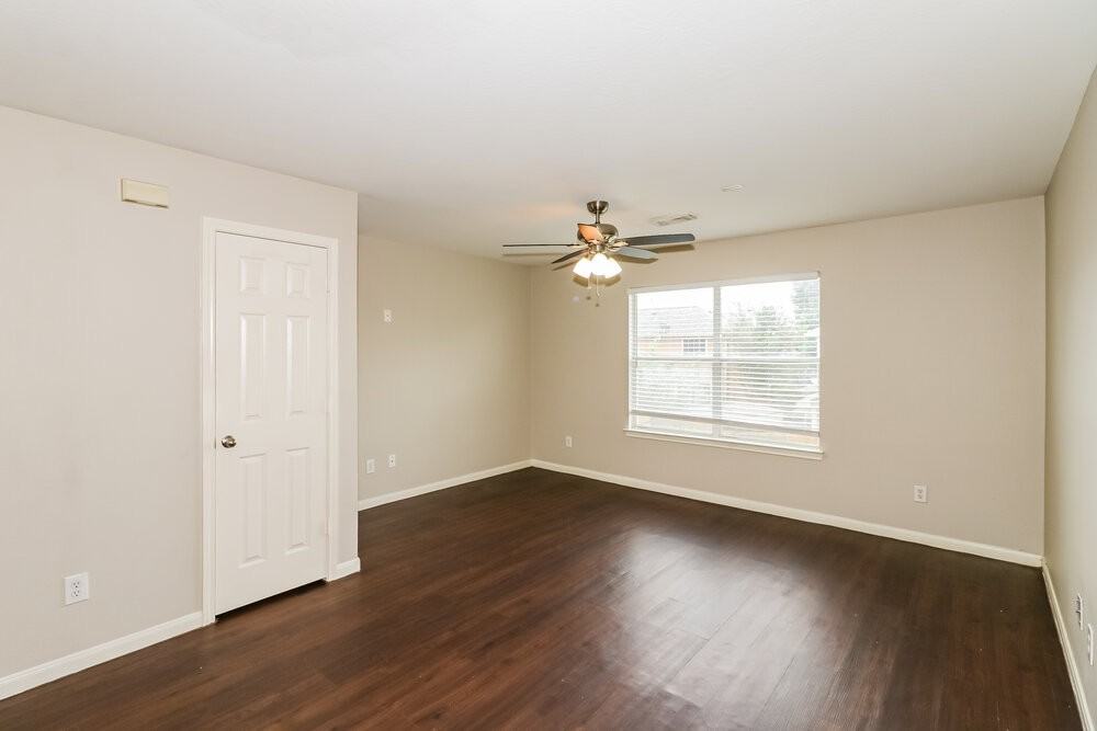 12202 Greencanyon Dr - Photo 6 of 17