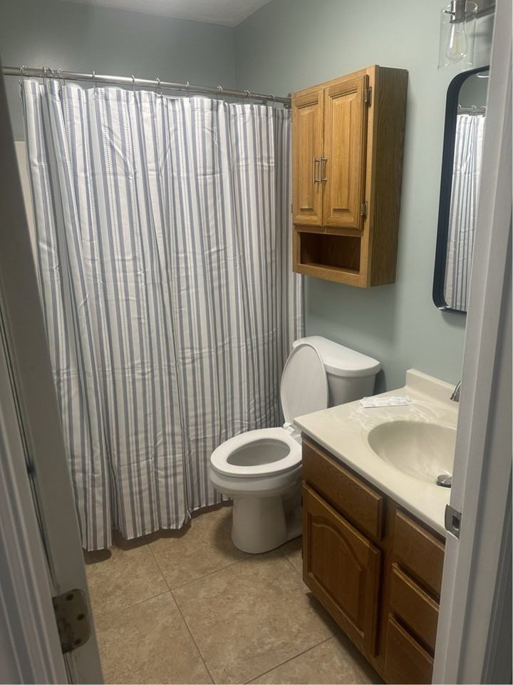 123 S Sampson St - Photo 2 of 5