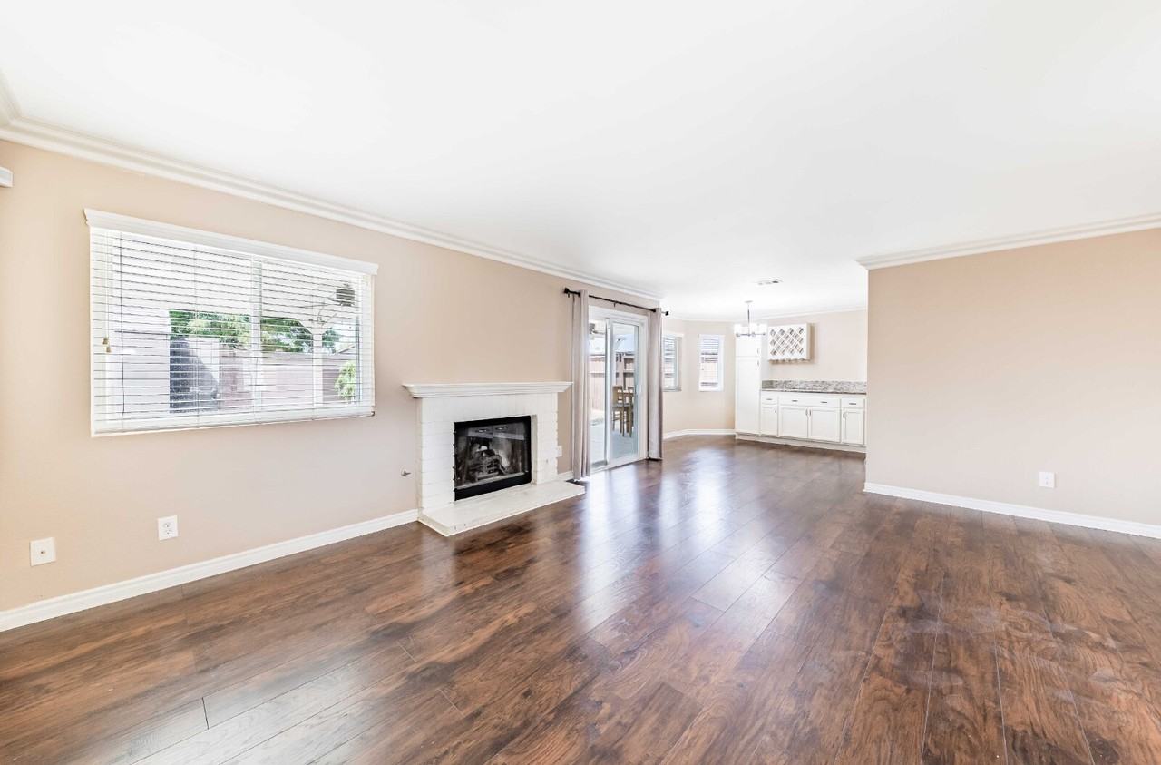 249 Flicker Way - Photo 3 of 18