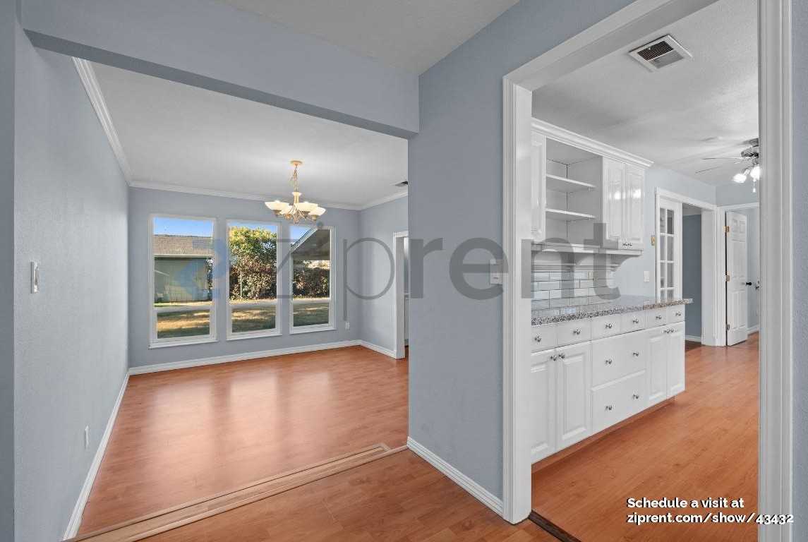 6404 E Woodward Ave - Photo 7 of 44