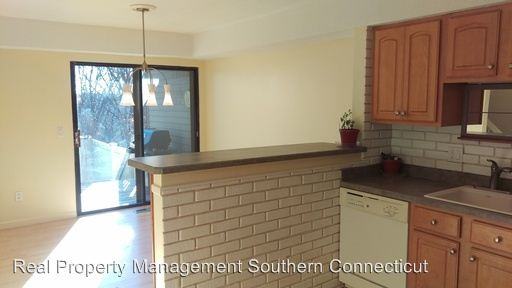 76 Peddlers Drive - Photo 3 of 13