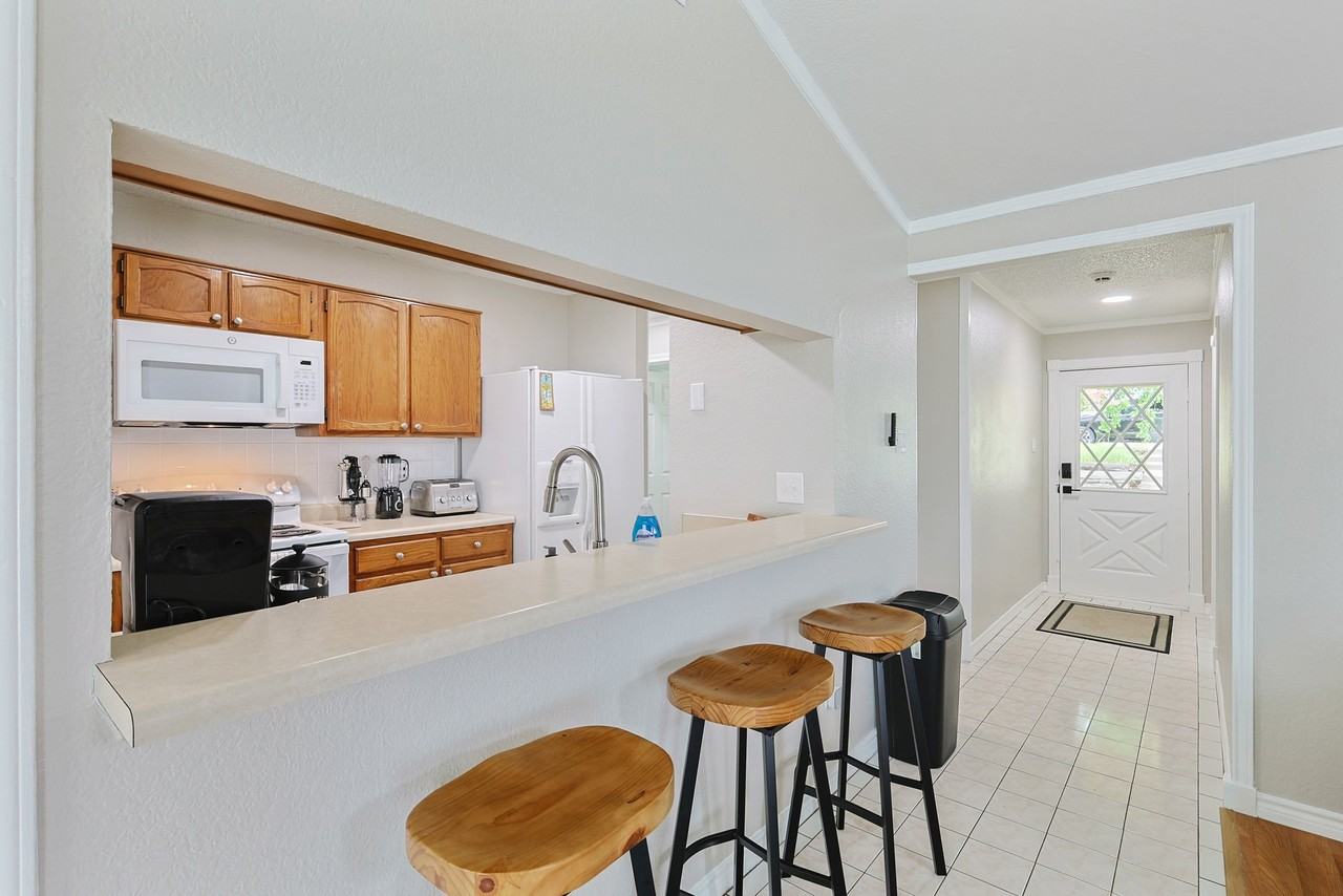 2502 High Hollow Dr #NA - Photo 6 of 46