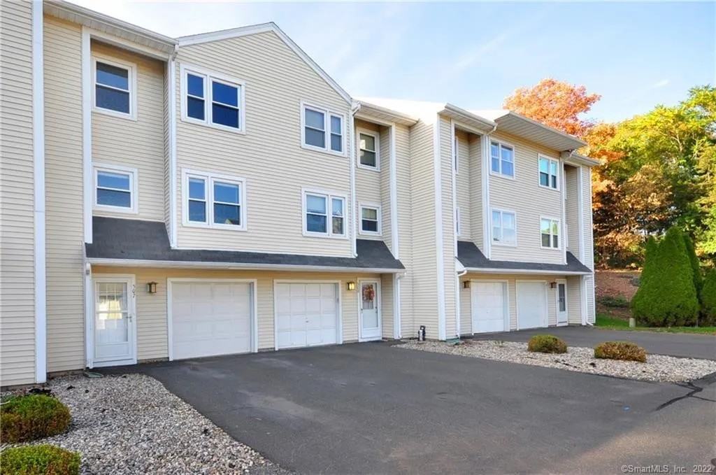 507 Carlton Ln #507 - Photo 2 of 26