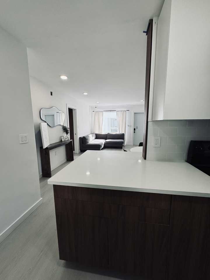 545 Orton Ave #1 - Photo 4 of 16