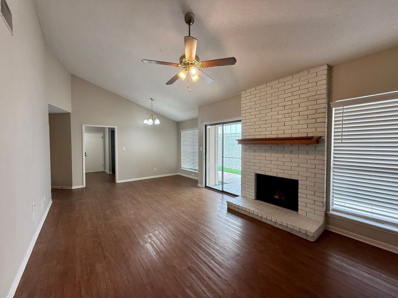 115 Rattan Dr - Photo 3 of 9
