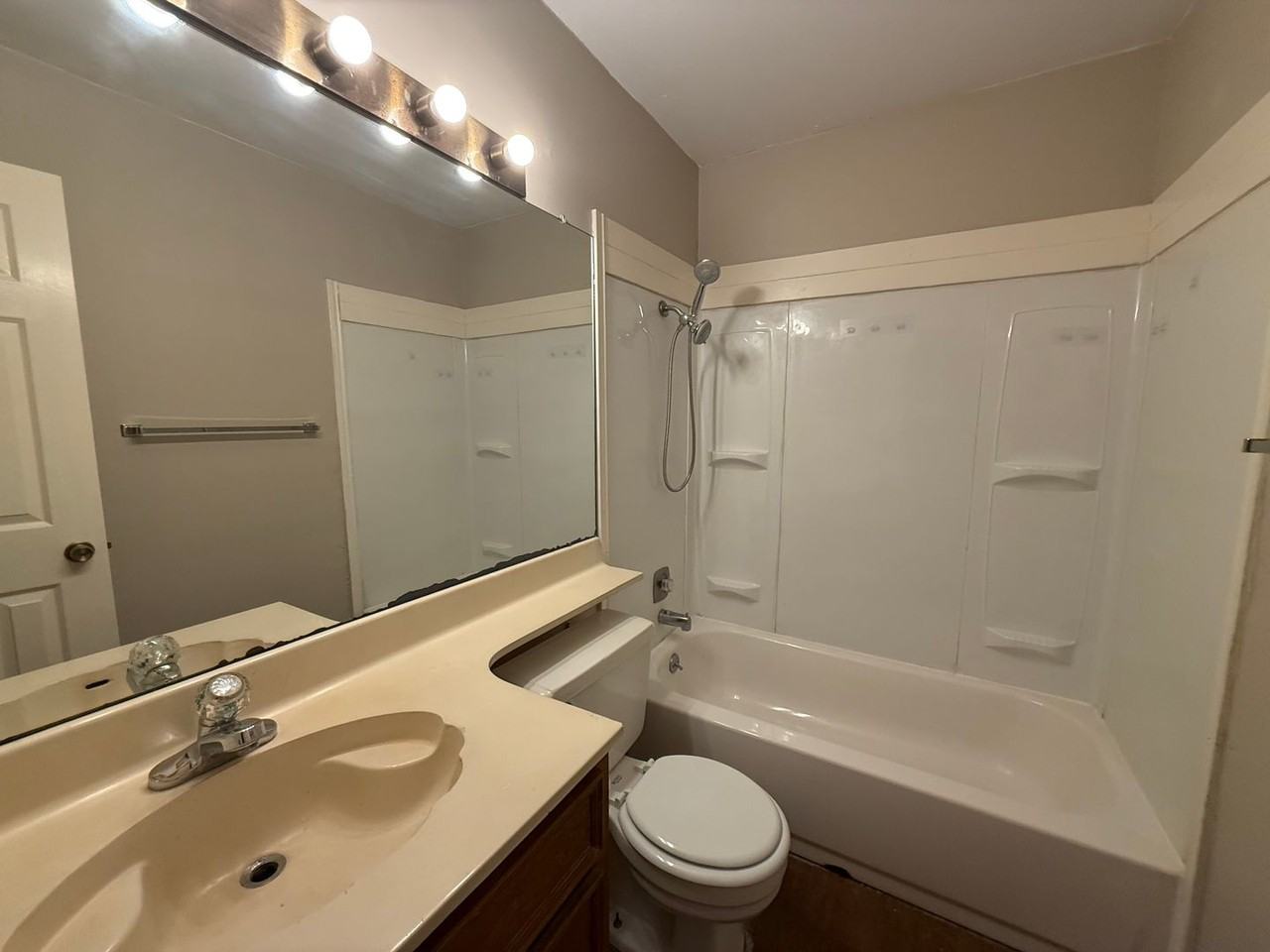 115 Rattan Dr - Photo 7 of 9