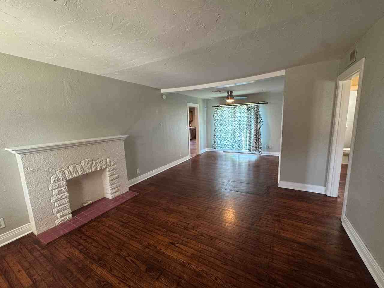 3037 Nw 27th St - Photo 2 of 14