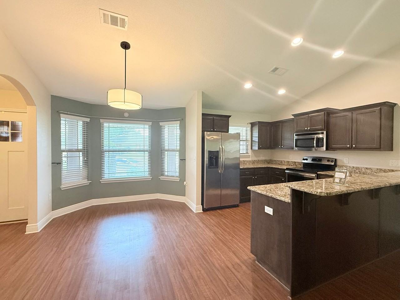 5227 English Oak Dr - Photo 4 of 15