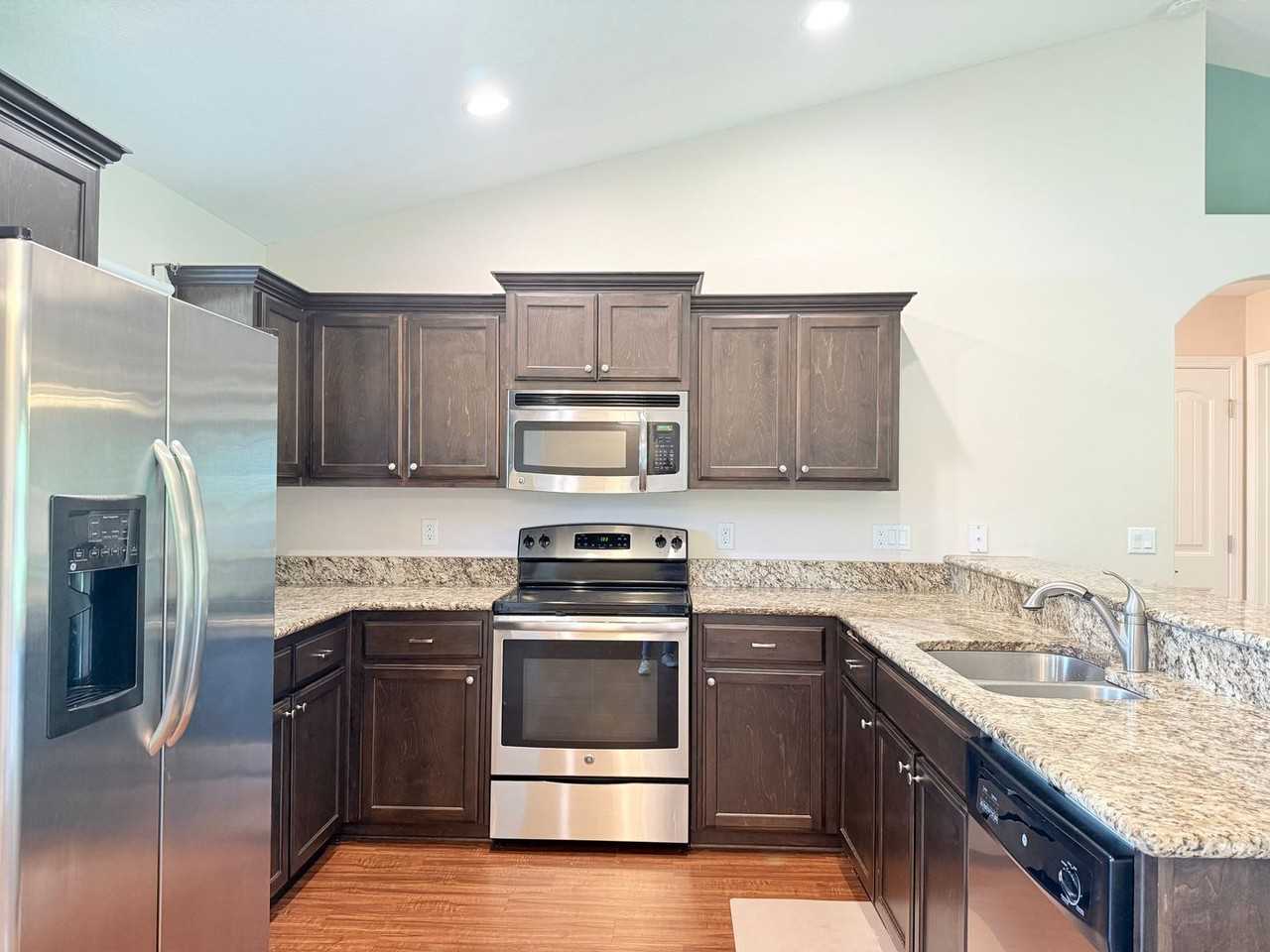 5227 English Oak Dr - Photo 5 of 15