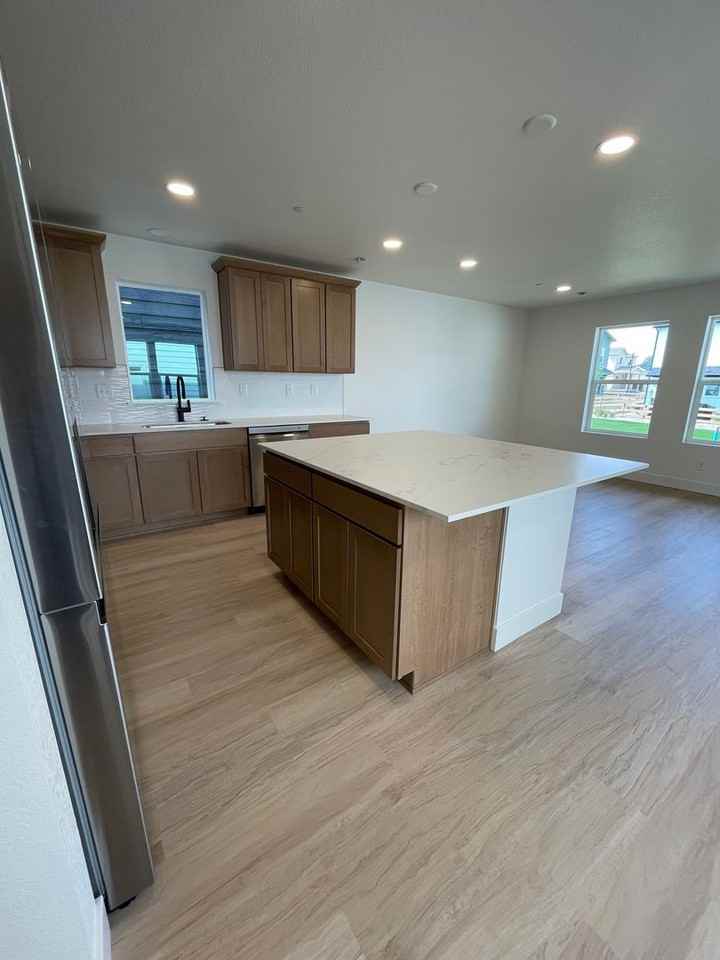 3130 Sykes Dr - Photo 4 of 24