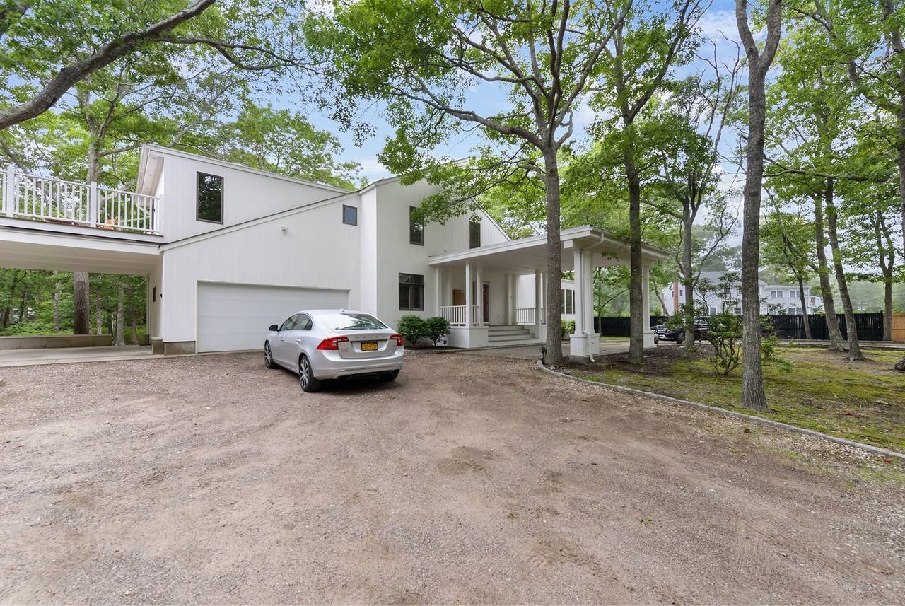 122 Lynn Ave - Photo 2 of 20