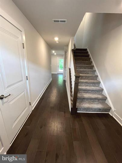 827 Pecan Rd - Photo 2 of 20