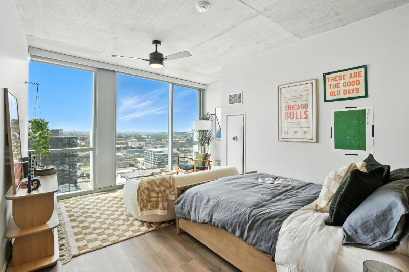 378 N Aberdeen St - Photo 3 of 17