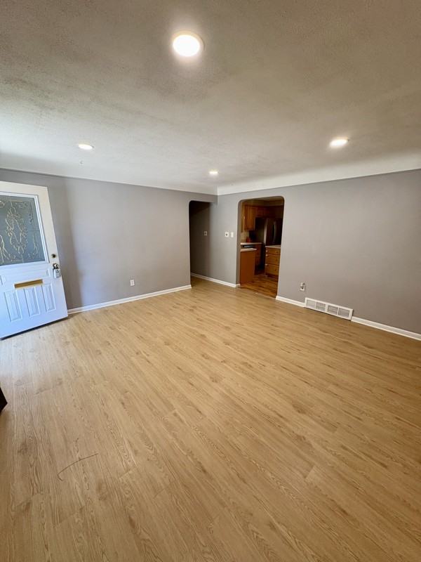 2044 Arcola St - Photo 3 of 20