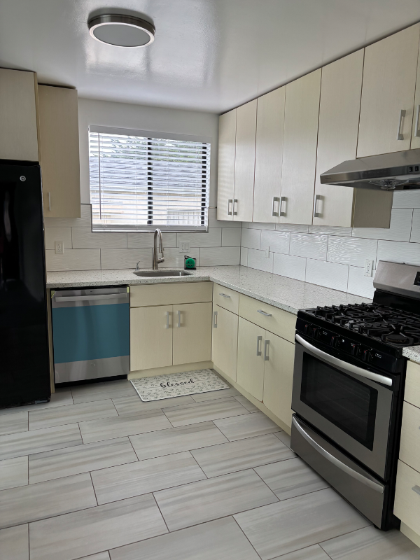 189 Catalina Ave - Photo 2 of 17