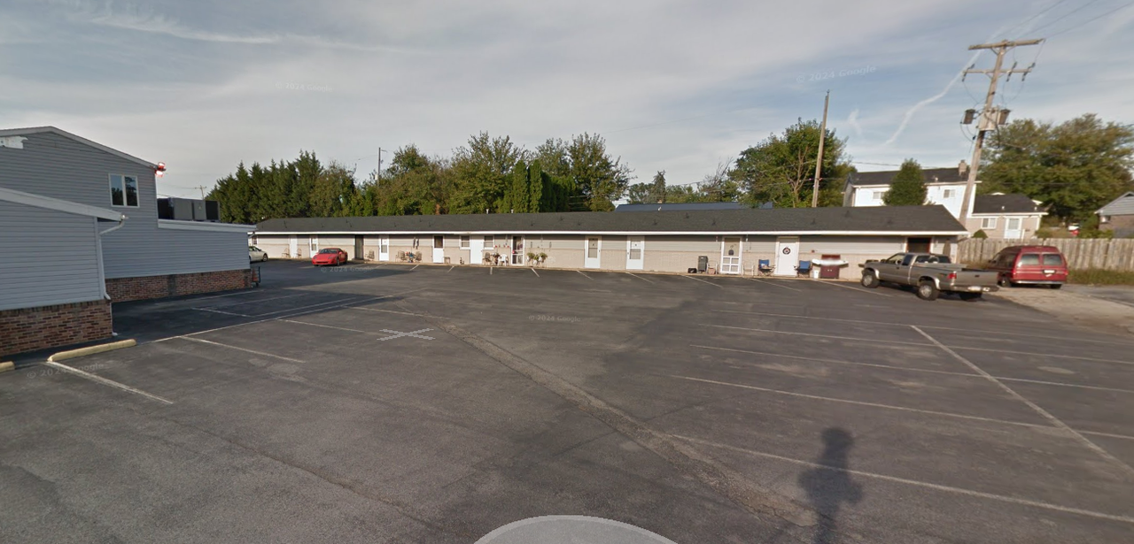 Spatero's Motel/ Roosevelt Ave - Photo 2 of 2