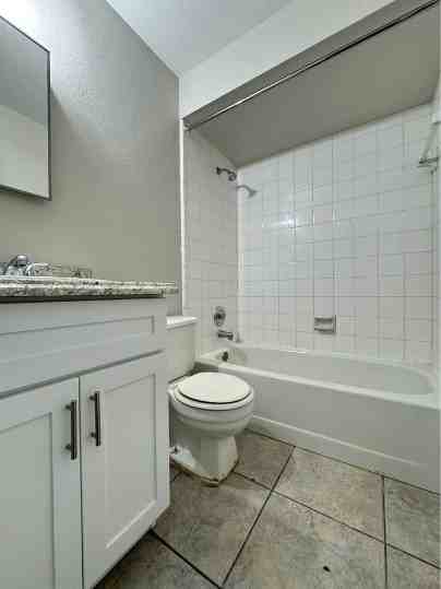 2212 Florida Drive #2 - Photo 5 of 9