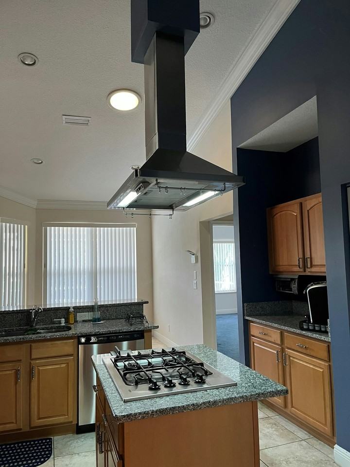 510 Southwest South Carolina Drive - Photo 5 of 15