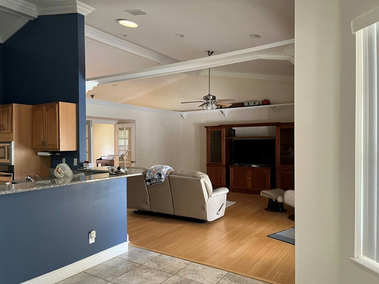 510 Southwest South Carolina Drive - Photo 7 of 15