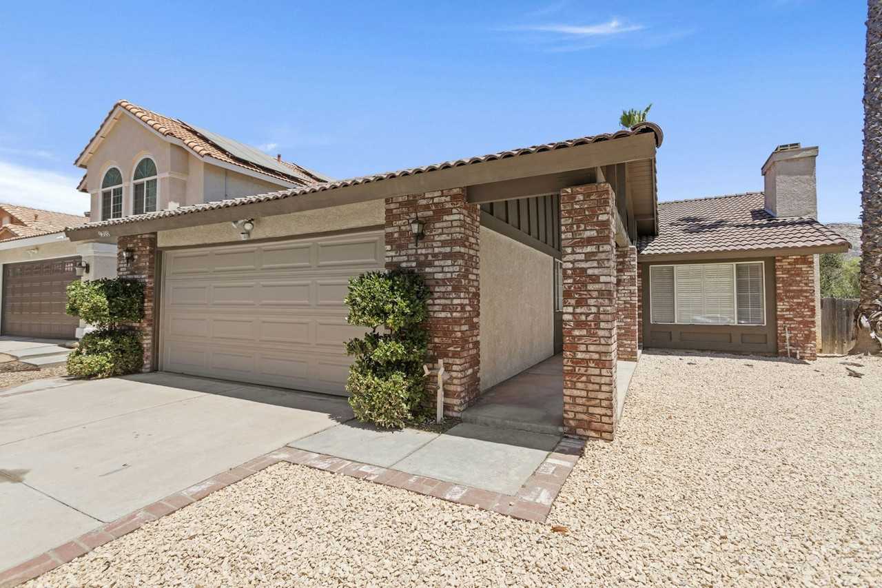 9688 Sycamore Canyon Road - Photo 2 of 33