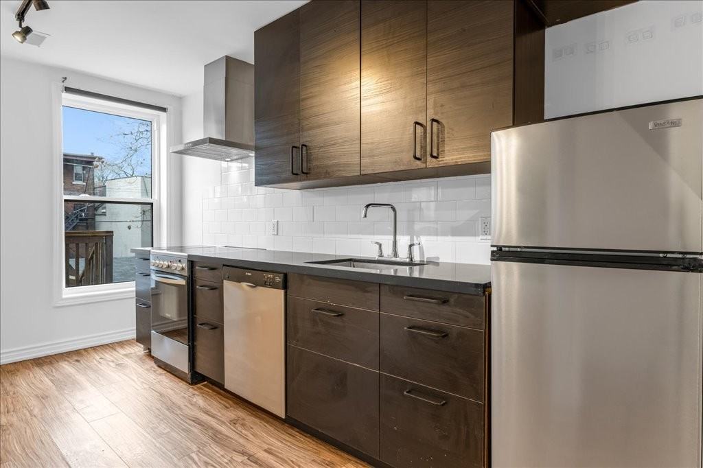 480 King William St - Photo 2 of 14