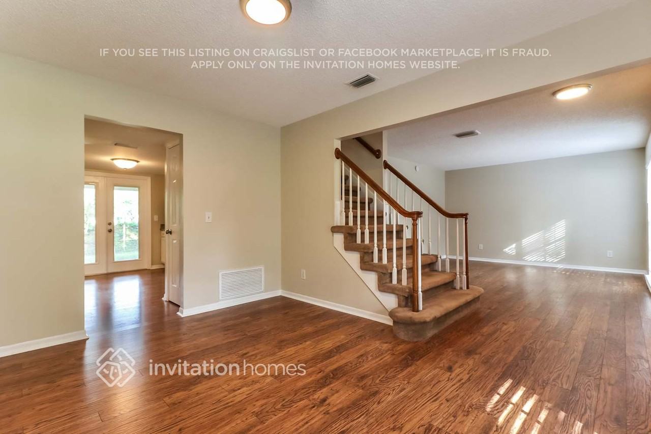 9703 Pleasant Run Way - Photo 3 of 16