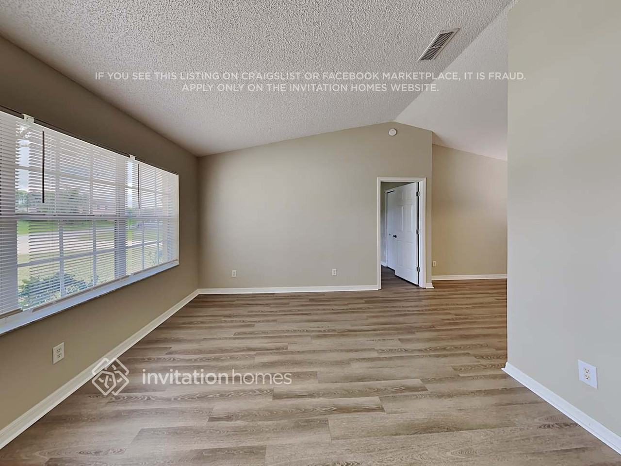 1758 Van Allen Cir - Photo 3 of 17