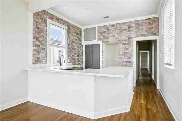 2009 Governor Nicholls St - Photo 4 of 10