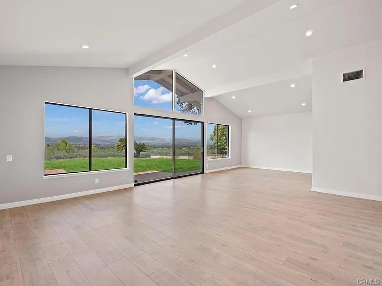 4370 Park Corona - Photo 3 of 8