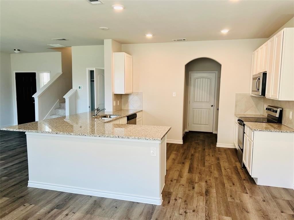 8308 White Pine Dr - Photo 6 of 30